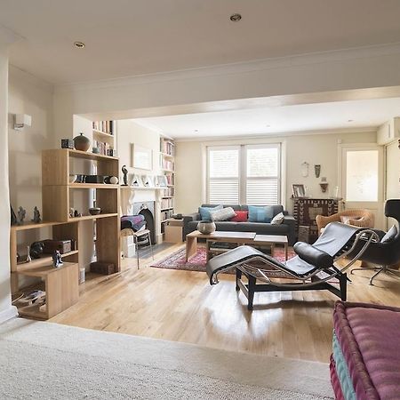 Stylish Family Home In Battersea Vr London Exterior photo